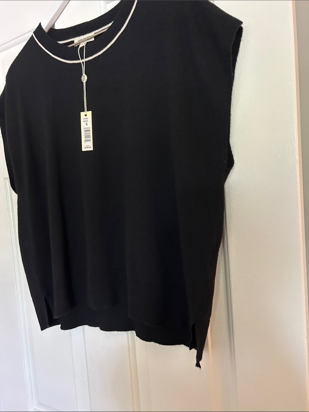 Max Studio Black Knit Short-Sleeve Top with White Trim and bottom slits. - Picture 2 of 4